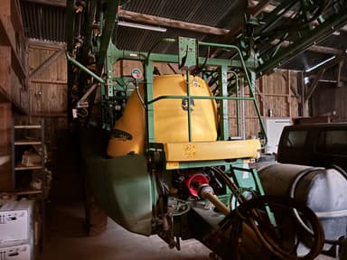 Pulverisateur JOHN DEERE 724i - photo 2