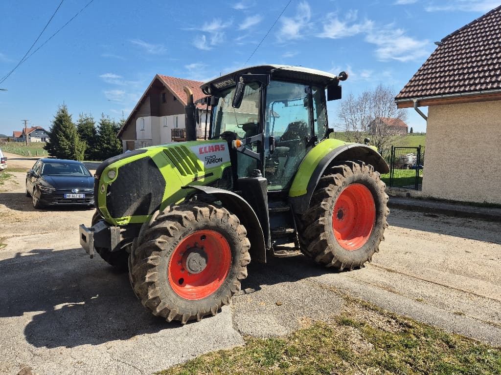 Tracteur CLAAS ARION 520 - photo principale