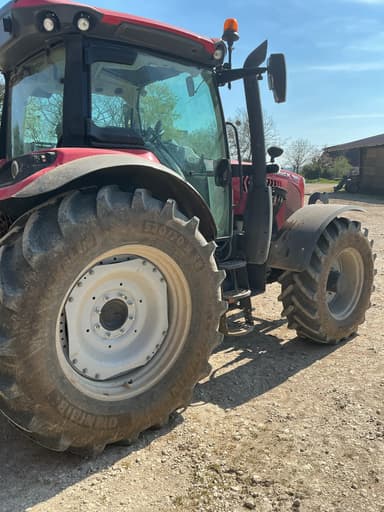 Tracteur MC CORMICK X6 415 - photo 2