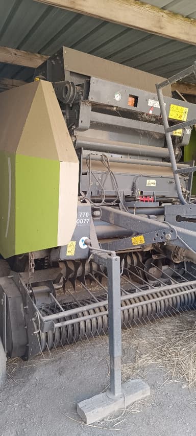 Presse balles rondes CLAAS Variant 350 - photo 2