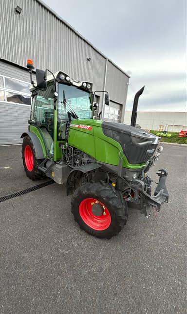Tracteur FENDT 210V - photo 2