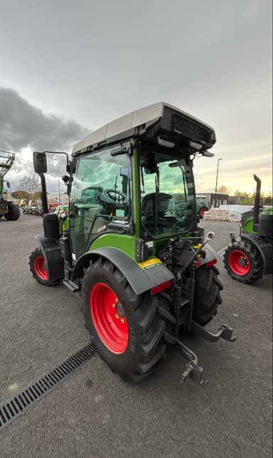 Tracteur FENDT 210V - photo 4