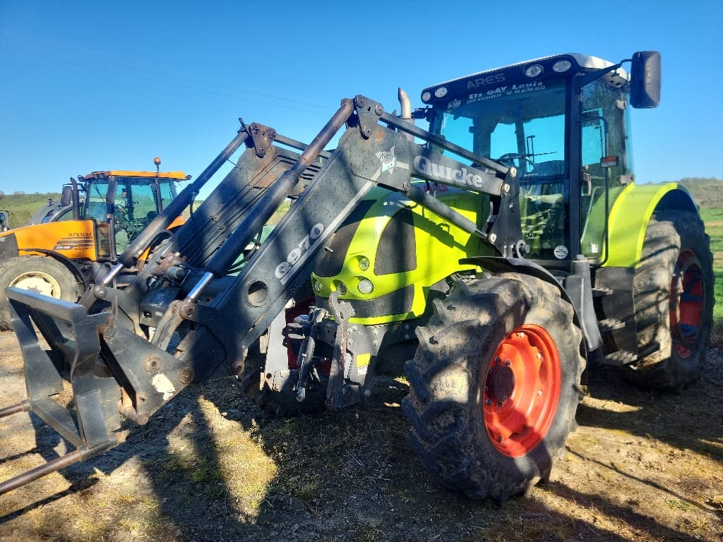 Tracteur CLAAS 657 ATZ - photo principale