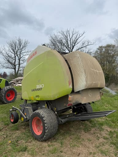 Presse balles rondes CLAAS VARIANT 380 RF - photo 4