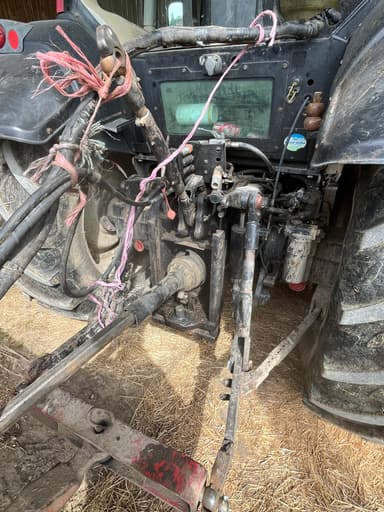 Tracteur chargeur VALTRA N101 - photo 5