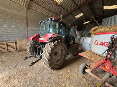 Tracteur chargeur CASE IH Farmal U 105 - photo 4