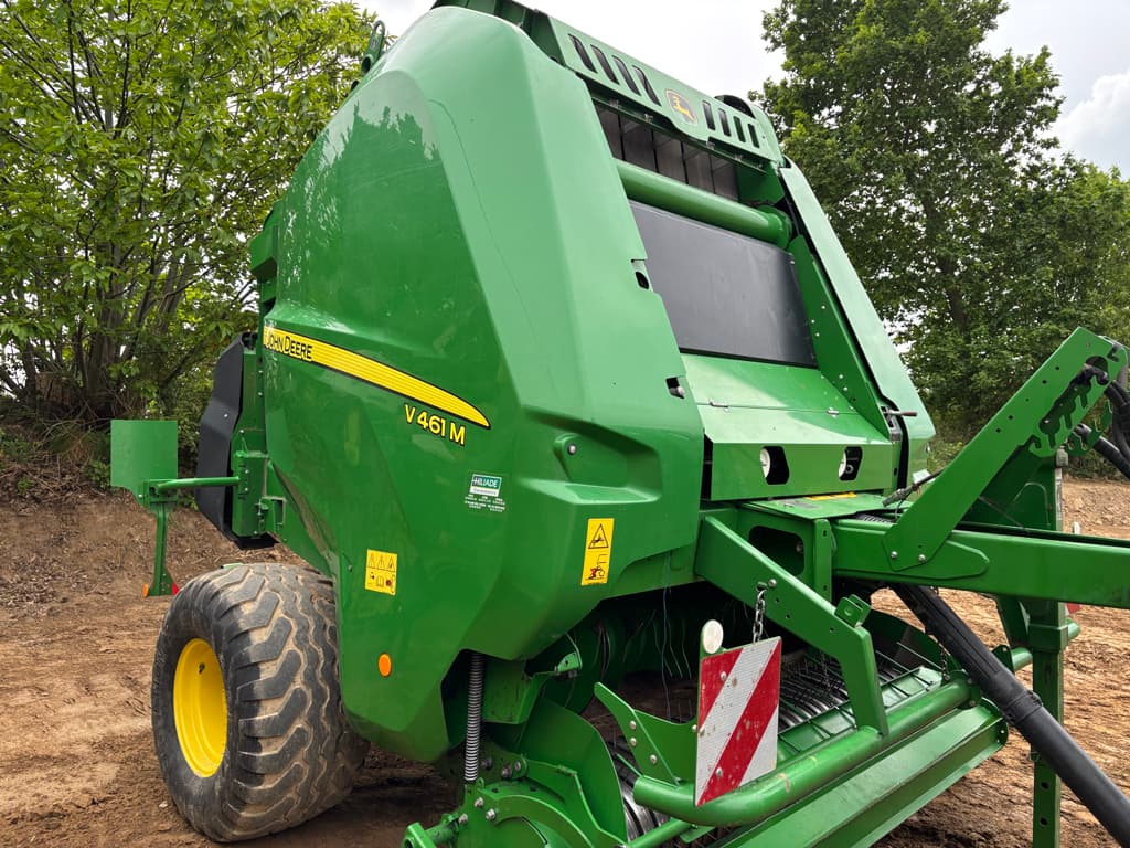 Presse balles rondes JOHN DEERE V461M - photo principale