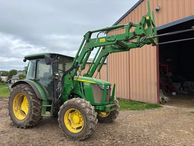 Tracteur chargeur JOHN DEERE 5085M - photo 2