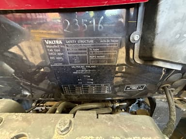 Tracteur chargeur VALTRA N104 - photo 5