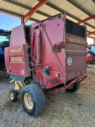 Presse balles rondes NEW HOLLAND 648 - photo 4