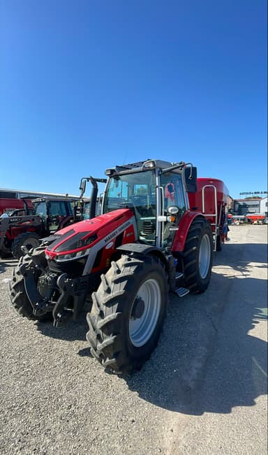Tracteur MASSEY F MF5S.135 - photo 2