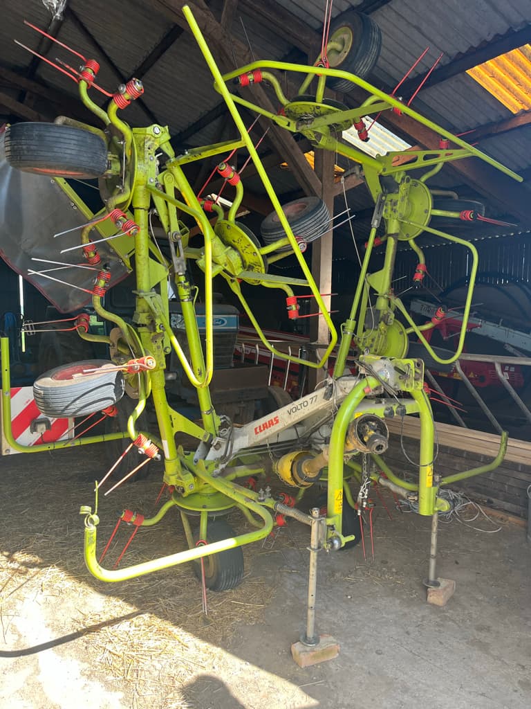 Faneuse CLAAS Volto 77 - photo principale