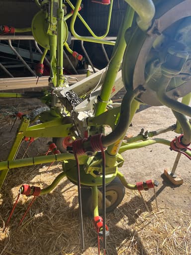 Faneuse CLAAS Volto 77 - photo 3