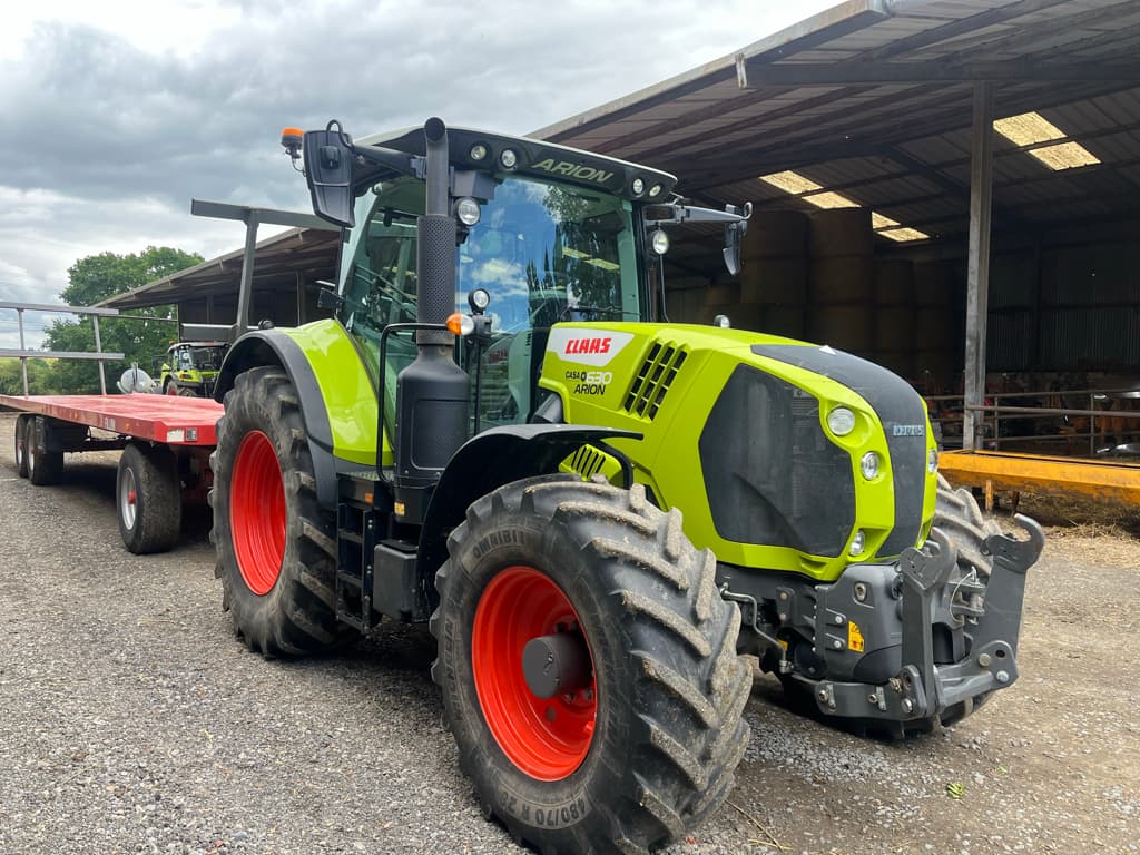 Tracteur CLAAS ARION 630 - photo principale