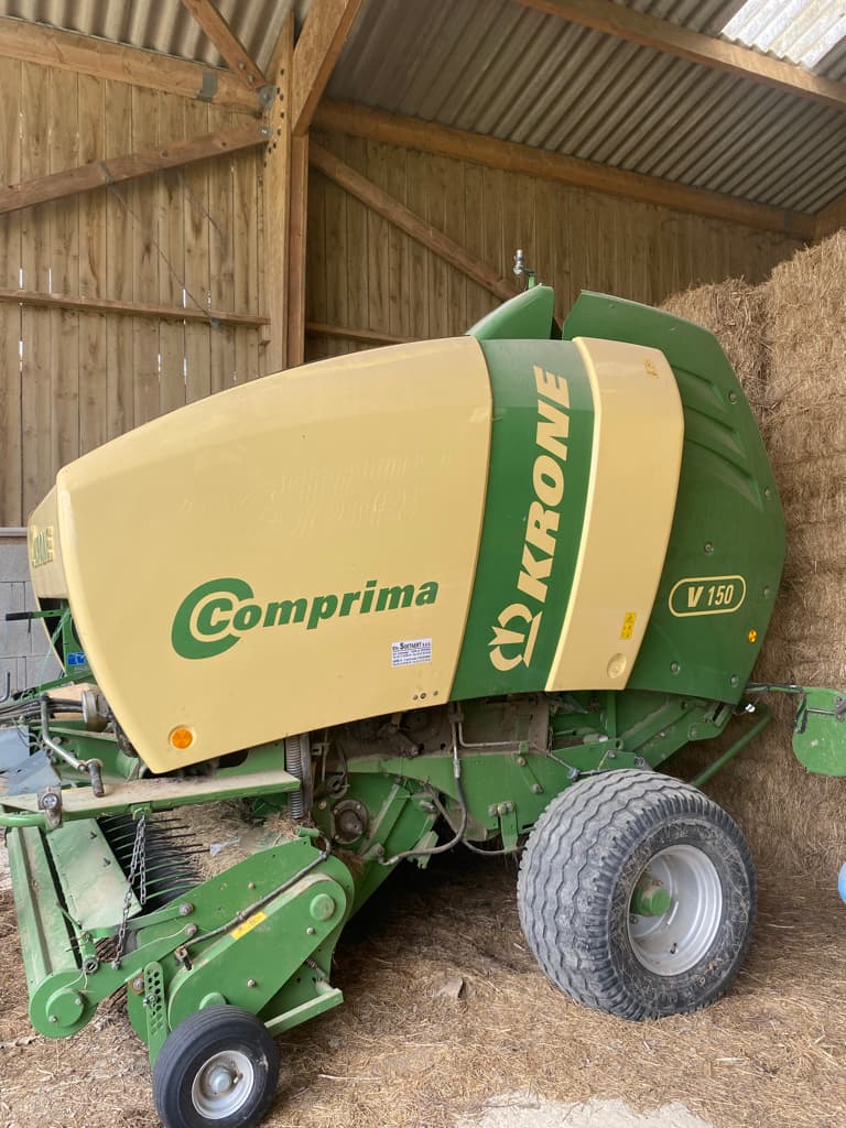 Presse balles rondes KRONE Comprima V150 - photo principale