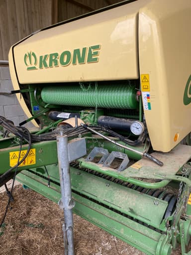 Presse balles rondes KRONE Comprima V150 - photo 2