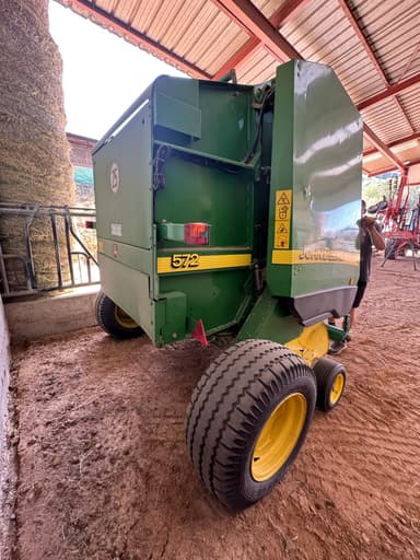 Presse balles rondes JOHN DEERE 572 - photo 2