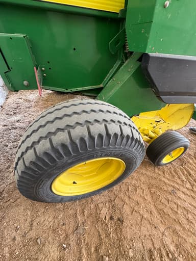 Presse balles rondes JOHN DEERE 572 - photo 4
