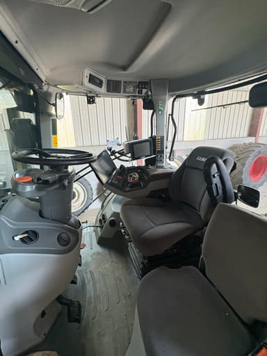 Tracteur CLAAS AXION 870 CMATIC - photo 3