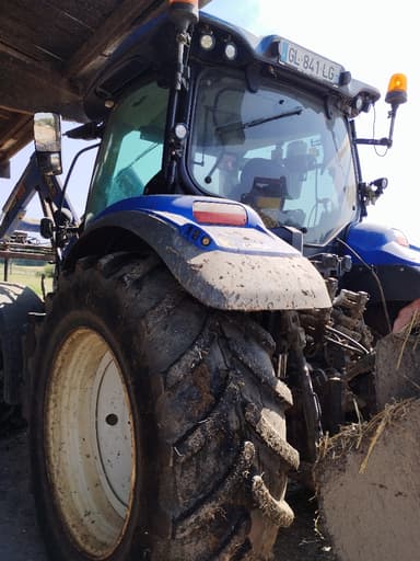 Tracteur chargeur NEW HOLLAND T6.145DC - photo 4