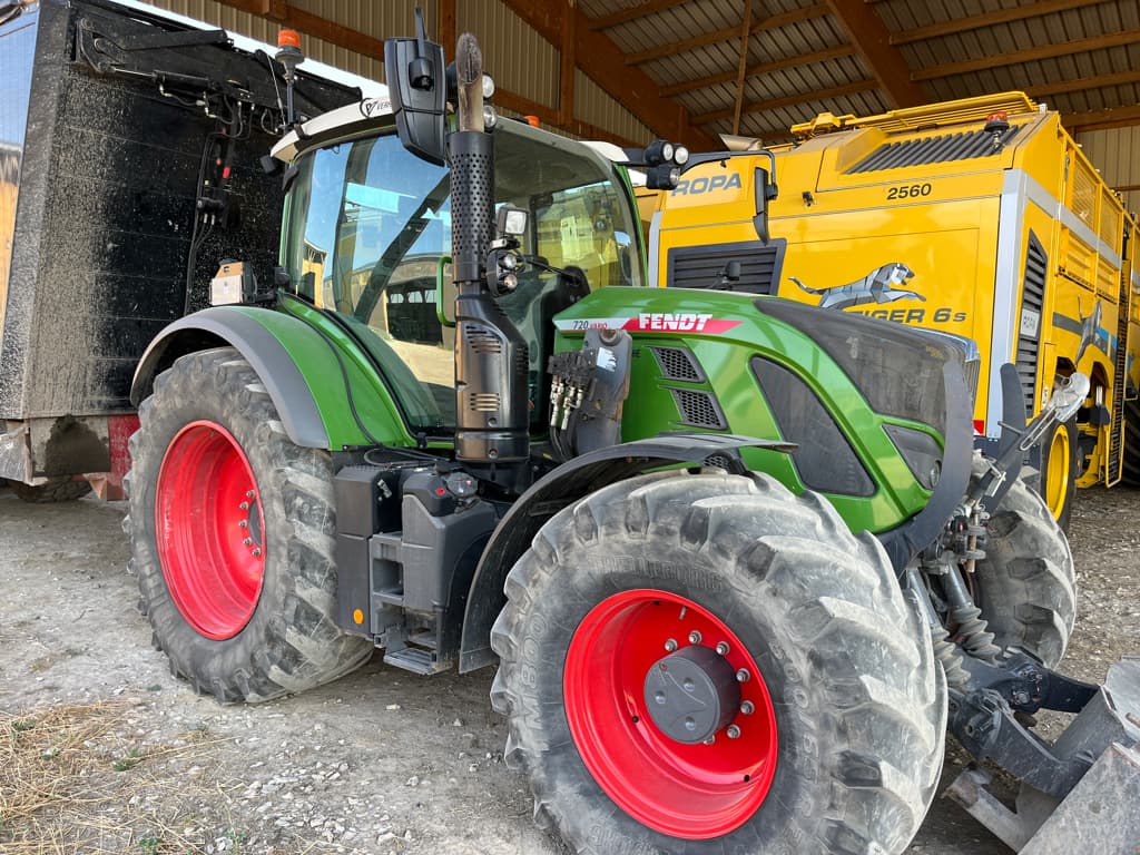 Tracteur FENDT 720 GEN6 POWER S2 + CHARGEUR QUICK Q78 2013 - photo principale