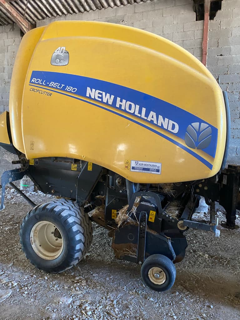 Presse balles rondes NEW HOLLAND Roll Belt 180 - photo principale