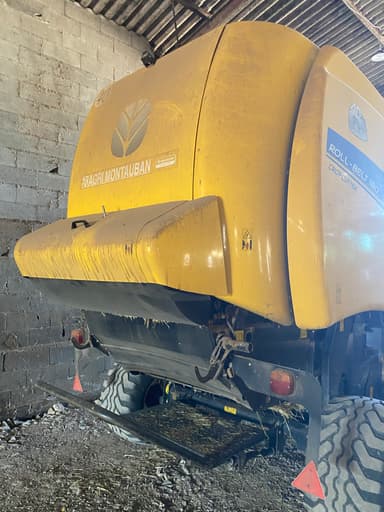 Presse balles rondes NEW HOLLAND Roll Belt 180 - photo 4