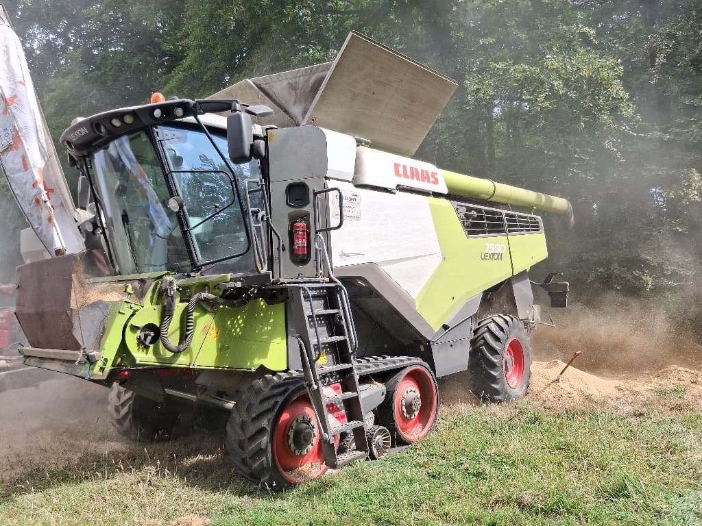 Moissonneuse CLAAS Lexion 7500 TT - photo principale