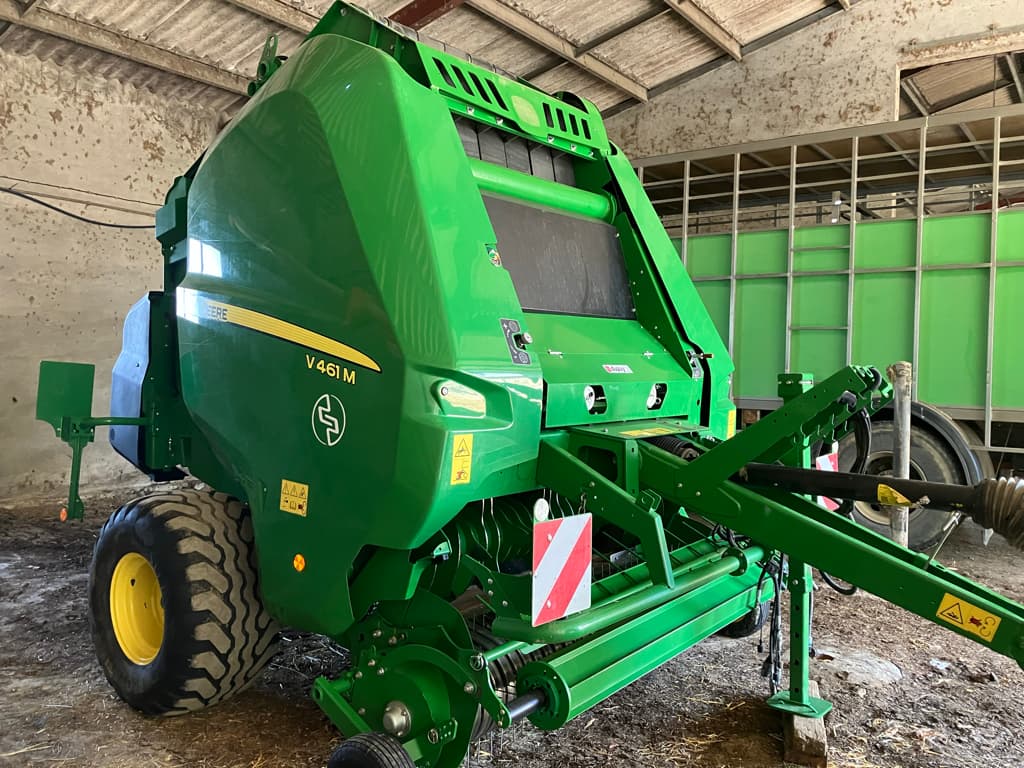 Presse balles rondes JOHN DEERE V461m - photo principale