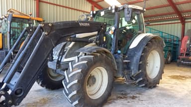 Tracteur VALTRA N154 - photo 2