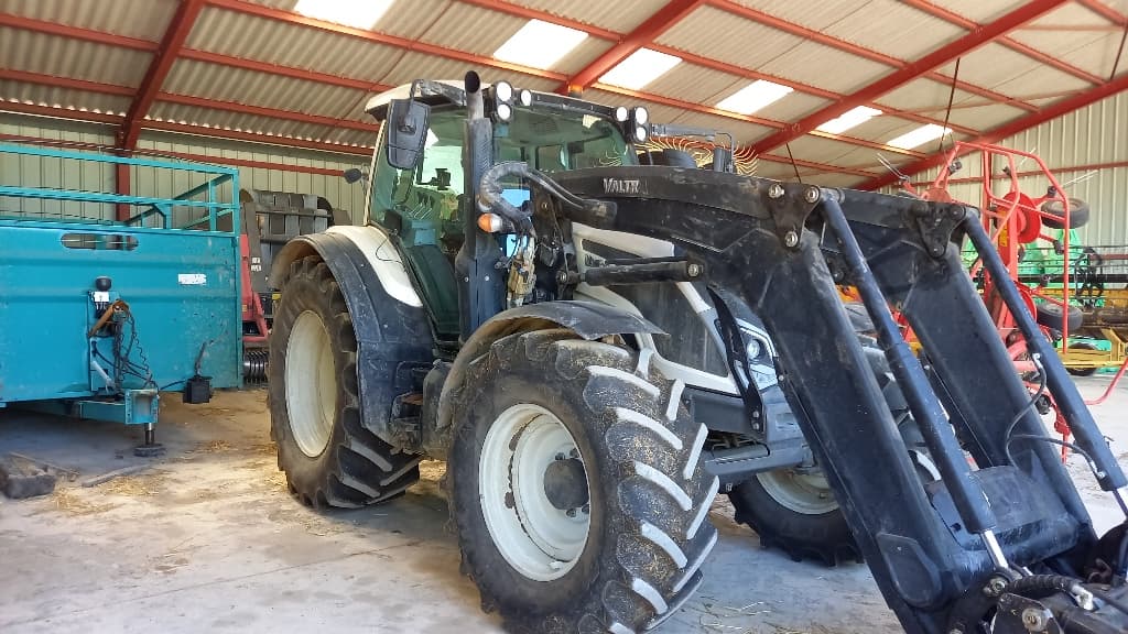Tracteur VALTRA N154 - photo principale