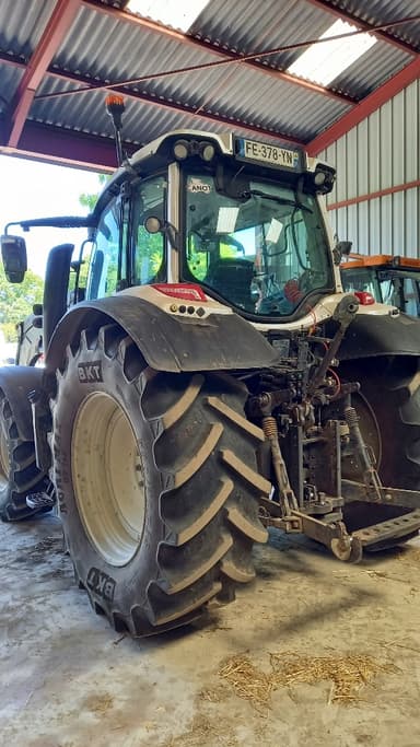 Tracteur VALTRA N154 - photo 4