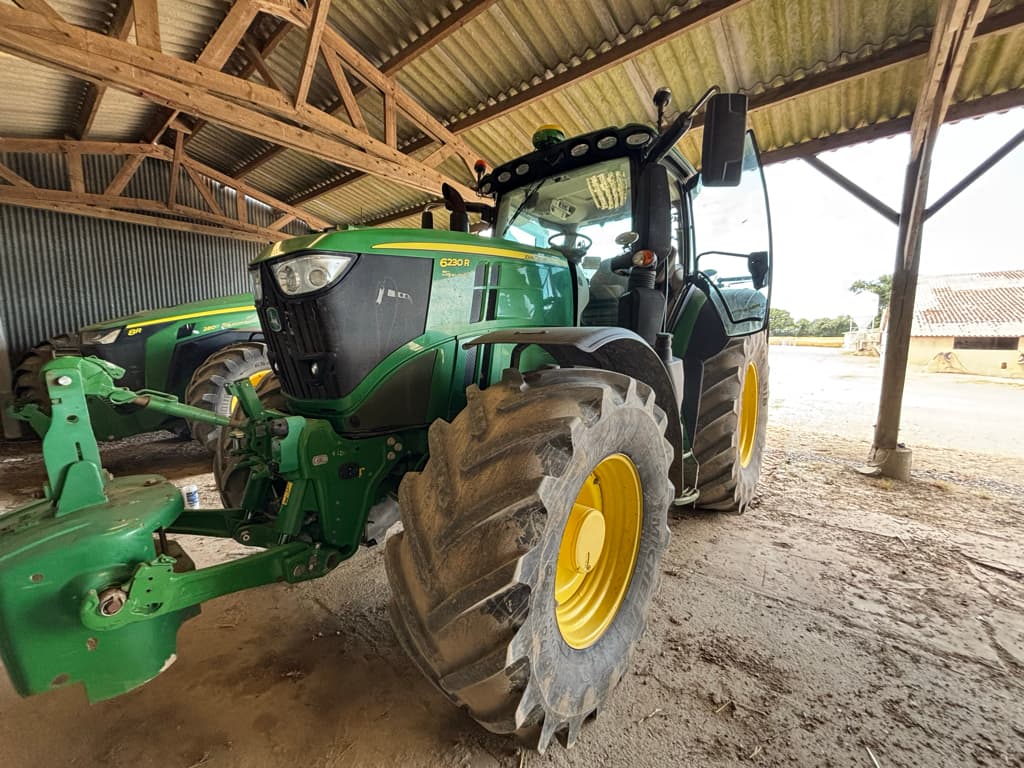 Tracteur JOHN DEERE 6230R - photo principale