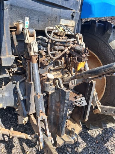Tracteur NEW HOLLAND T6030 PLUS 6.7L - photo 4