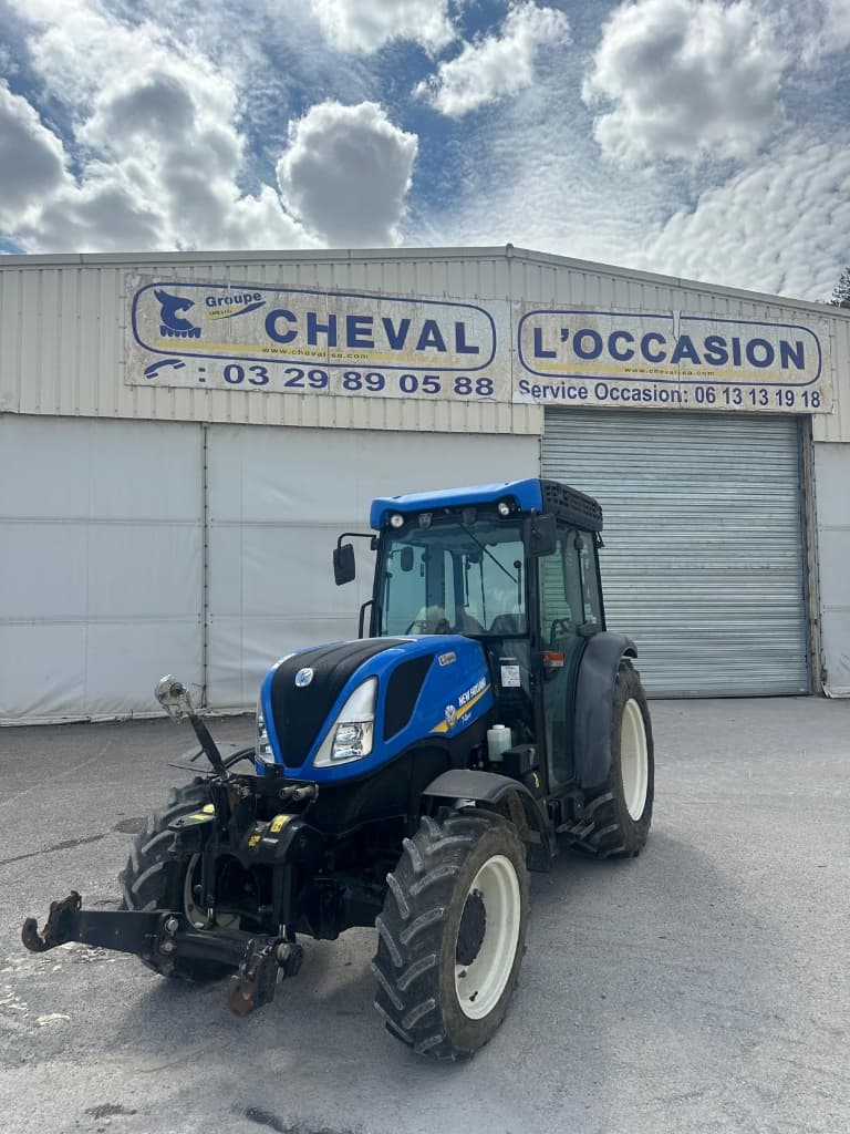 Tracteur fruitier NEW HOLLAND  T4.80 F - photo principale