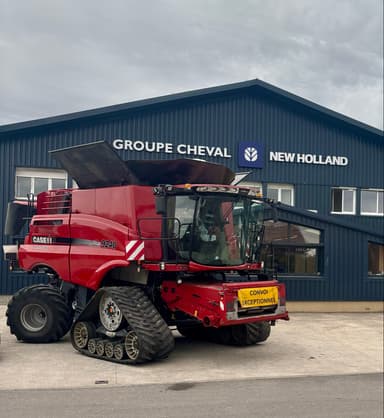Moissonneuse CASE IH AXIAL-FLOW 9240 smart trax - photo 2