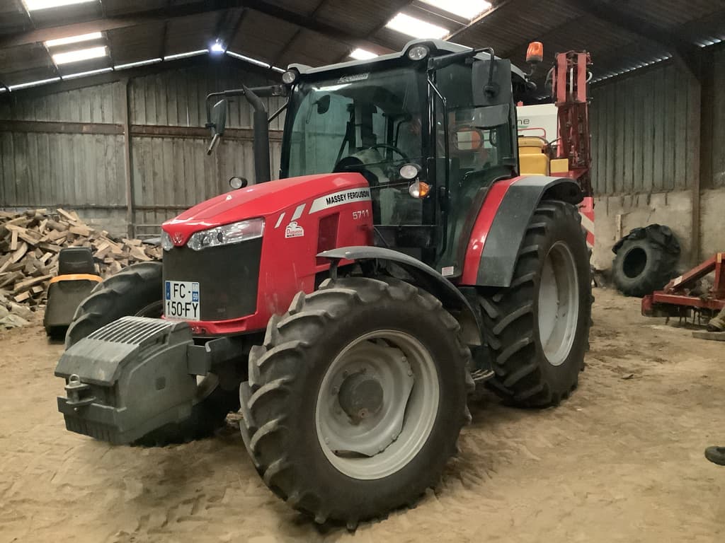 Tracteur MASSEY FERGUSON 5711 ESSENTIAL DYNA-4 - photo principale