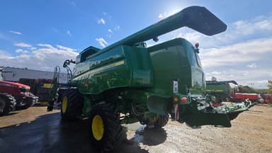 Moissonneuse JOHN DEERE T550i - photo 3