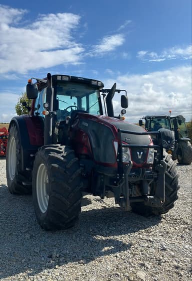 Tracteur VALTRA T213 Versu - photo 2