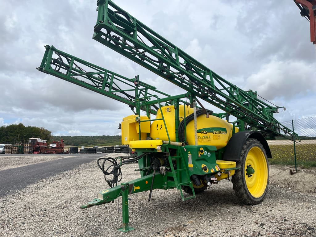 Pulverisateur JOHN DEERE 732 - photo principale