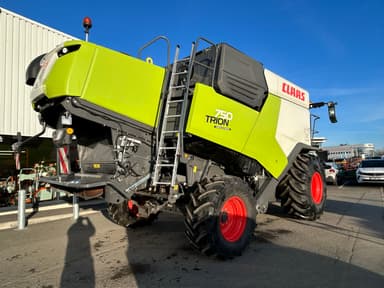 Moissonneuse CLAAS Trion 750 - photo 2