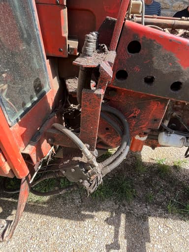 Tracteur chargeur RENAULT 751 - photo 4