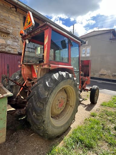 Tracteur chargeur RENAULT 751 - photo 2