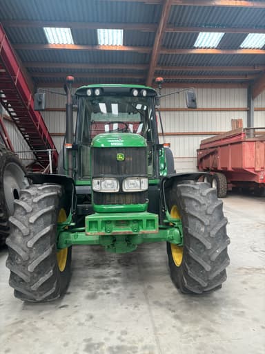 Tracteur JOHN DEERE 6820 PREMIUM - photo 2