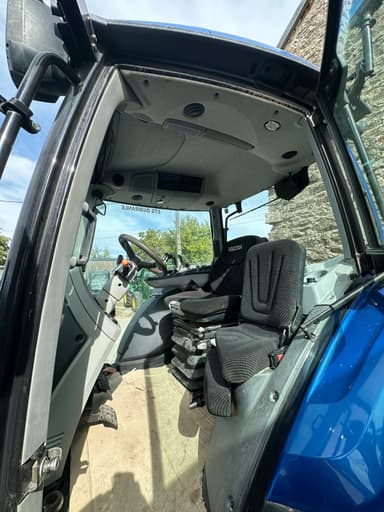 Tracteur chargeur VALTRA n114 H5 - photo 3
