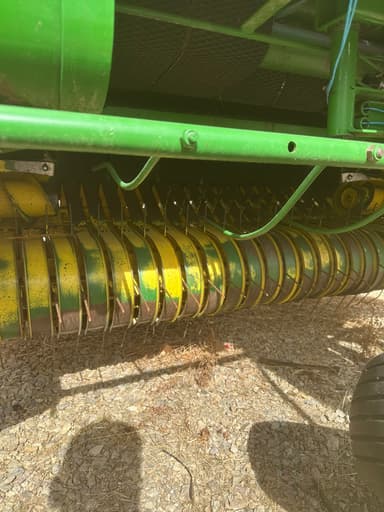 Presse balles rondes JOHN DEERE 580 - photo 5