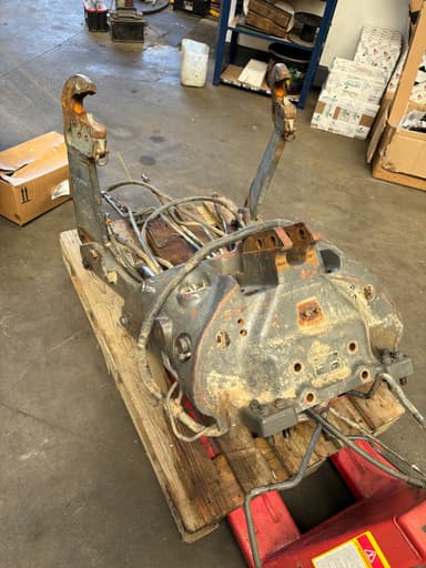 Divers Massey Ferguson Relevage avant MF6615 - photo 3