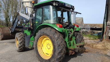 Tracteur chargeur JOHN DEERE 6090 MC - photo 4