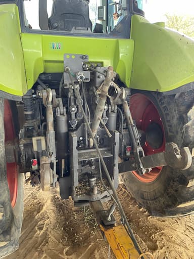 Tracteur CLAAS ARION 630 - photo 4