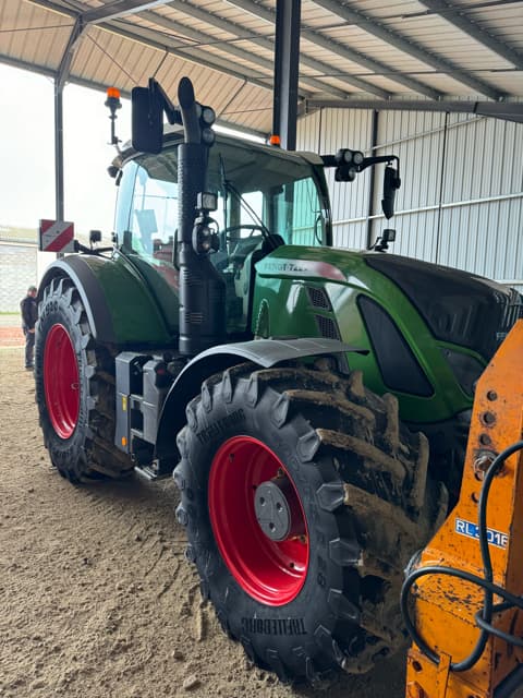 Tracteur FENDT 722 - photo principale